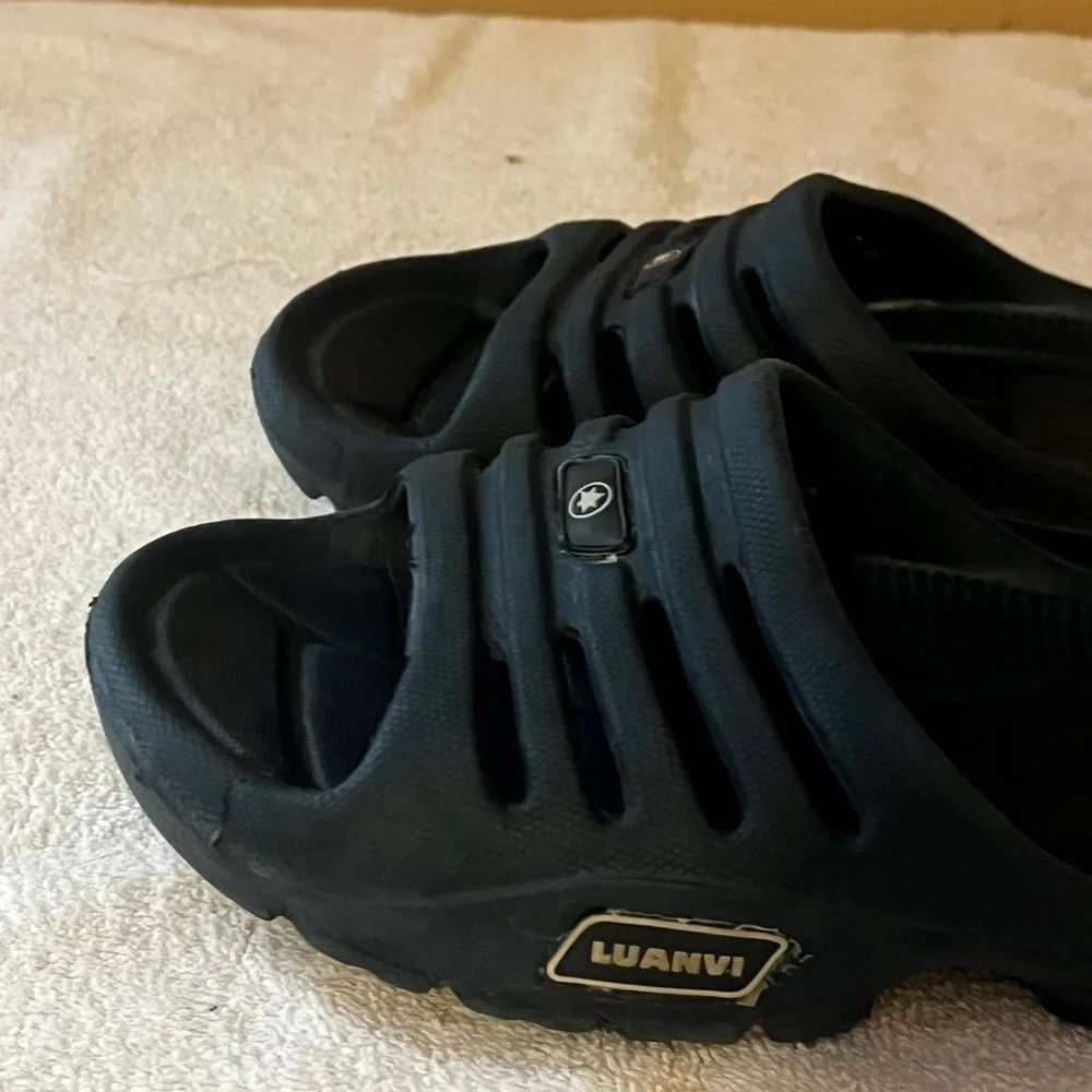 luanvi outsole slip reasonable